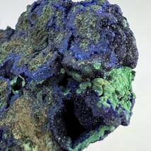 【E22022】マラカイトを伴うアジュライト アジュライト 藍銅鉱 岩絵の具 マラカイト Azurite 天然石 原石 鉱物 パワ_画像4