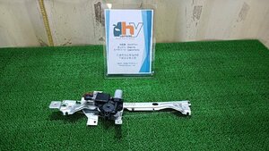 プジョー　フロントドアレギュレーター 　左　3008　2013　ABA-T85F02　T85F02　#hyj　9682808780　中古　NSP42288