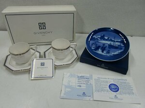 GIVENCHY ジバンシー ペアコーヒーセット/ROYAL COPENHAGEN ロイヤルコペンハーゲン 1998 クリスマスプレート 2点 まとめて【コ256】