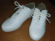 『ＳＨＯＥＡＲＲＡ　白いレザーの靴　L・３E　　美品』_画像1