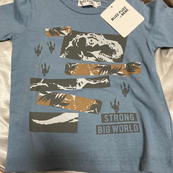 新品タグ付★ べべ恐竜柄Tシャツ　100センチ 半袖Tシャツ