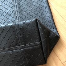 BOTTEGA VENETA ヴォッテガヴェネタ　イントレッチオ　ミラージュ　ダークブラウン　ショルダーバッグ　新品同様　バッグ レザー　本革　茶_画像5