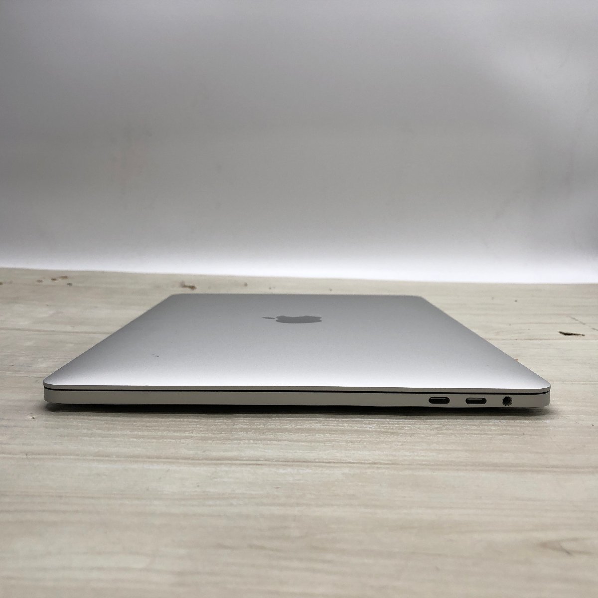 Apple MacBook Pro 13-inch 2019 Thunderbolt 3 ports x4 Core i5 2.40