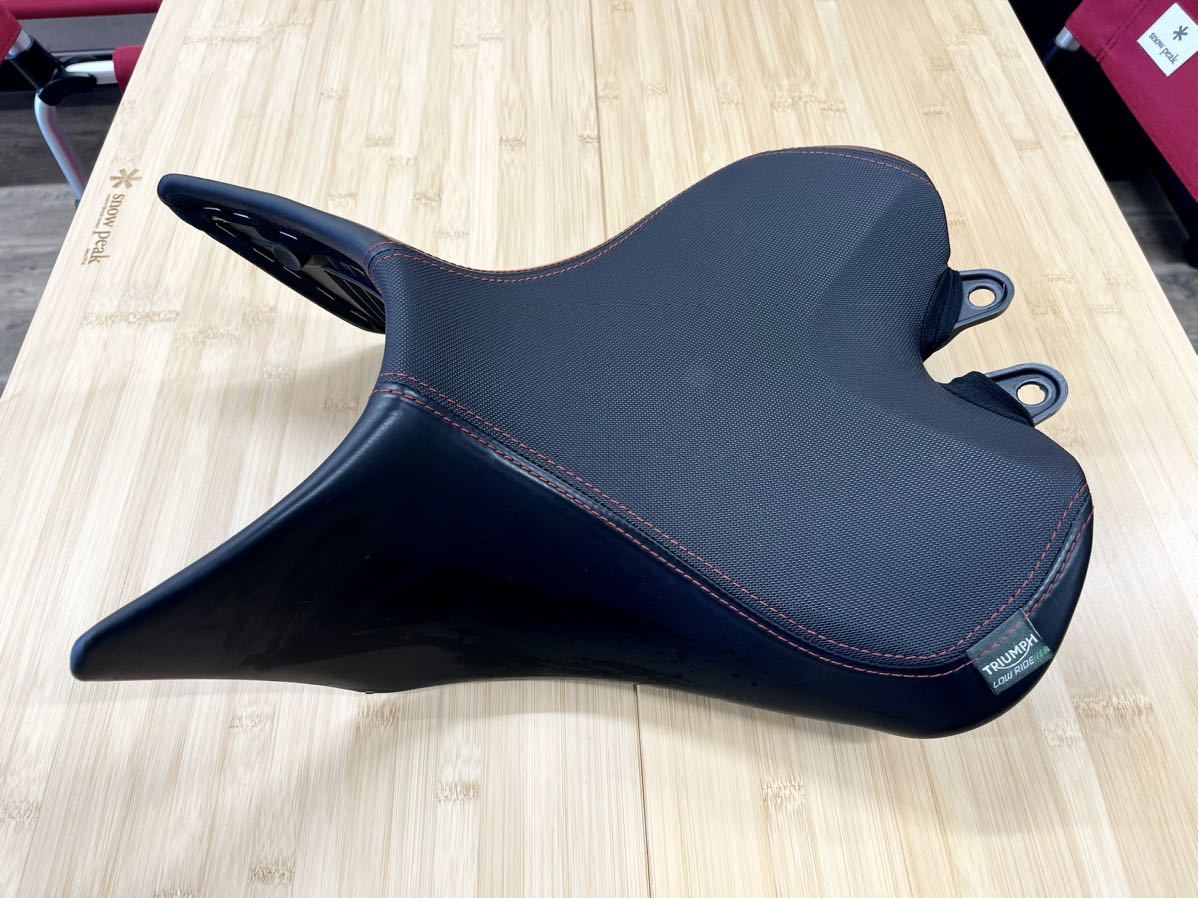 ヤフオク! -「スピードトリプル シート」の落札相場・落札価格