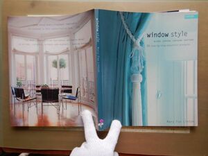 洋書no.22 window style Mary Fox Linton window style BLINDS SCREENS SHUTTERS　インテリアカタログ　美術　蔵書　Marly Fox Linton