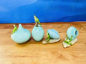 可愛い 【蛙シリーズ】 花瓶にカエル 4匹セット 無事に帰る 縁起物 置物 装飾品 飾り インテリア オブシェ 小物