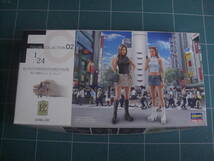 Qn378【未組立】90’s 厚底ギャル フィギュア 辻村 聡志 90's PLATFORM BOOTS GIRLS FIGURE 60サイズ_画像1