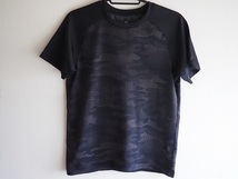 ユニクロ　半袖Tシャツ　150サイズ　キッズ　黒系　処分品_画像1