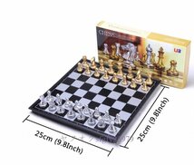 A723A☆新品チェスセット 駒とチェス盤 ゴールド＆シルバー チェスの駒 磁気ボード_画像3