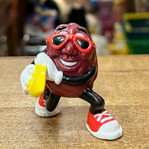 California Raisins カリフォルニアレーズン Hardee's 2 サーフィン PVCフィギュア レーズン アドバタイジング 企業物 サーフボード