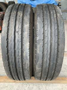 送料込み!! 205/70R17.5 YOKOHAMA LT151R 12PR 8mm 18年製 中古 トラックタイヤ 2本セット