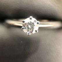 ティファニー TIFFANY＆CO ソリティアダイヤリング Pt950 0.28ct Pt950プラチナ Pt950 ジュエリー 中古_画像3