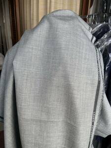 ■　服地　LANVIN　ジャケット　W巾2ｍ　重さ560ｇ　毛40％麻25％シルク35％　　柄巾7ミリ