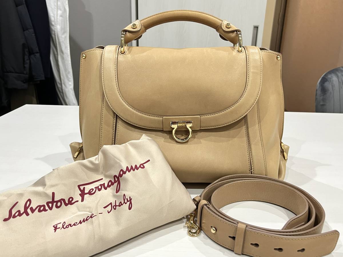 レアカラー 美品 Salvatore Ferragamo 2wayバッグ ハンドバッグ