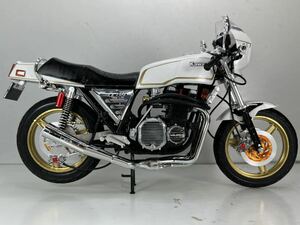 １/１２プラモデルKawasaki Ｚ７５０ＦＸ「フルチューンドカスタム」☆塗装済み完成品☆送料無料☆