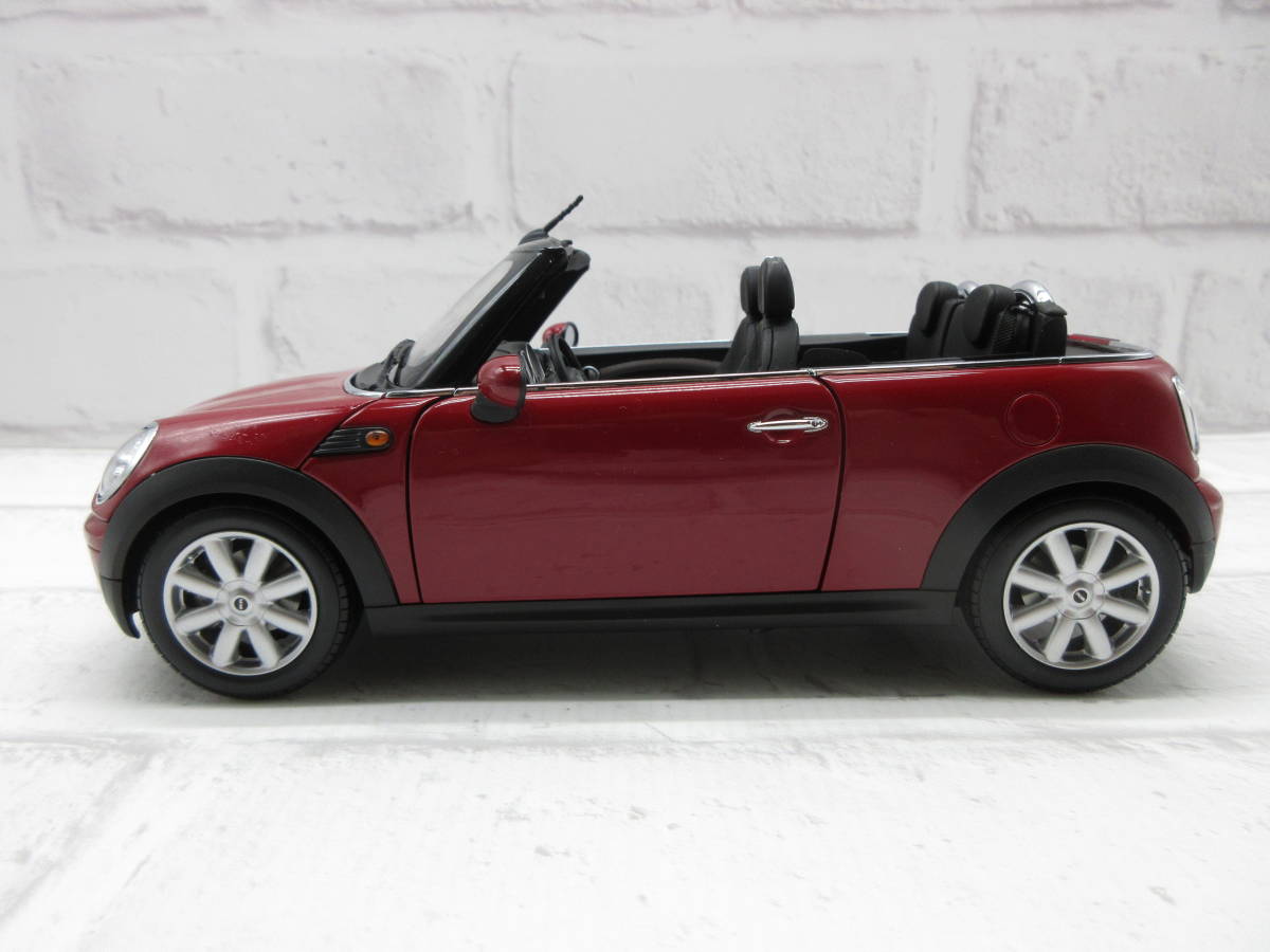 ミニカー 1/18 MINI ミニクーパー カブリオ コンバーチブル レッド