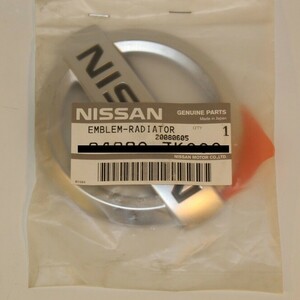 日産 純正 部品 v36 スカイライン　インフィニティ リア エンブレム 新品　未使用品　NISSAN SKYLINE INFINITI