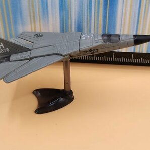 アメリカ空軍 戦闘機 コレクション プラモデル 検FigurineフィギュアF-4EファントムF-22ラプターF15CイーグルF-16ファイティングファルコンの画像2