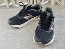 new balance ニューバランス 23.0cm NB570 スニーカー シューズ 男の子 黒 ブラック 通学 運動靴 定形外なら510円 匿名配送選べます_画像1