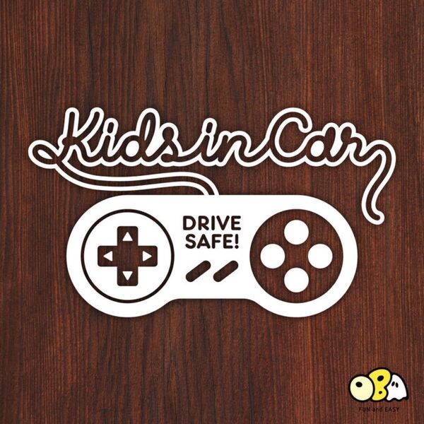 ゲームコントローラー 車　ステッカー　キッズインカー【KIDS IN CAR】