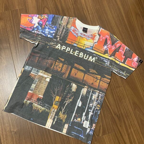 APPLEBUM アップルバム 総柄プリントTシャツ