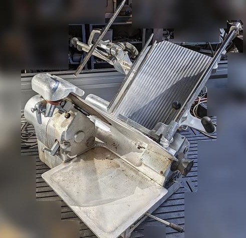 ハムスライサー HSJ 南常鉄工 中古品 三相 *KS333(2025年最新 ハムスライサー HSJ 南常鉄工 中古品 三相 *KS333(2025年最新