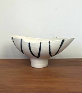 ●Japanese Modern Vase モノトーン ホワイト ブラック ジャパニーズ モダン フラワーベース 花瓶 花器 変形 ミッドセンチュリー 陶器 和●