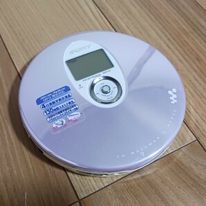 ☆美品☆ SONY ソニー ポータブル CDプレーヤー D-NE800 WALKMAN CDウォークマン パープルの画像2
