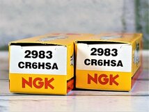 ＮＧＫ　ＣＲ６ＨＳＡ　２本セット　スズキ　レッツ４、Ｇ、パレット　ＣＡ４５Ａ　０５ー　適合　新品！_画像1