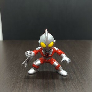 ウルトラマン超闘士激伝　闘士ウルトラマン　ポケットヒーロー　カラーフィギュア　パーツなし　剥げあり