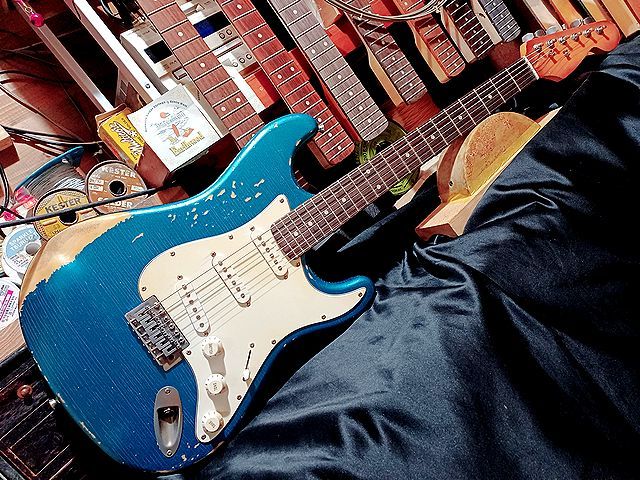 ヤフオク! -「stratocaster relic」(エレキギター) (ギター)の落札相場