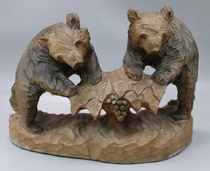古い熊の木彫り　二頭の子熊がじゃれ合う珍しい置物　アイヌ　北海道