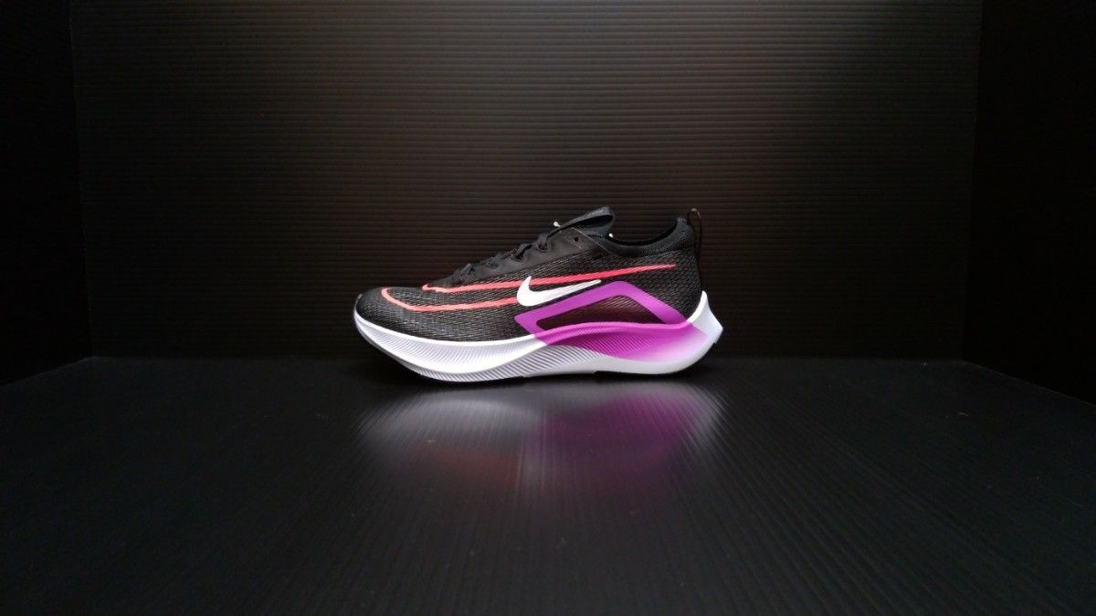 未使用品 NIKE ZOOM FLY 4 CT2392 004｜PayPayフリマ