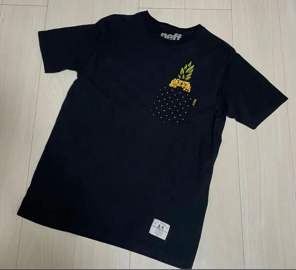 海外古着 neff パイナップルプリントTシャツ