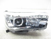 即決あり HILUX ハイラックス GUN125 前期 純正 右 LED ヘッド ライト ユニット KOITO 0K-53 打刻 NH (B034651)_画像1