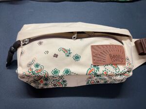 CHUMS ウエストポーチ　ペイズリー柄　Booby Canvas Waist Bag