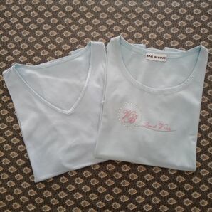 新品同様★上質 Tシャツ 2枚組 日本製 水色系★M～L位 ロゴT Vネック