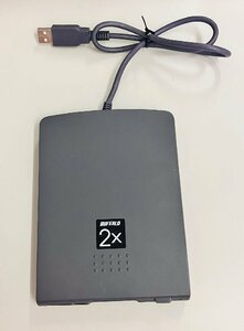 YXS274★中古動作品★BUFFALOバッファロー FDDユニット　2倍速タイプ　USBフロッピーディスクドライブ FD-2USB