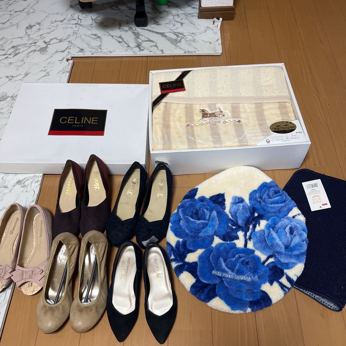 ヤフオク! -「セリーヌ パンプス」の落札相場・落札価格