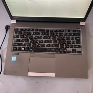 JXJK3638 /TOSHIBA dynabook R63/J /Intel Core i7-7500U 2.70GHz/ メモリ:8GB /カメラ/BIOS確認済/動作未確認の画像2