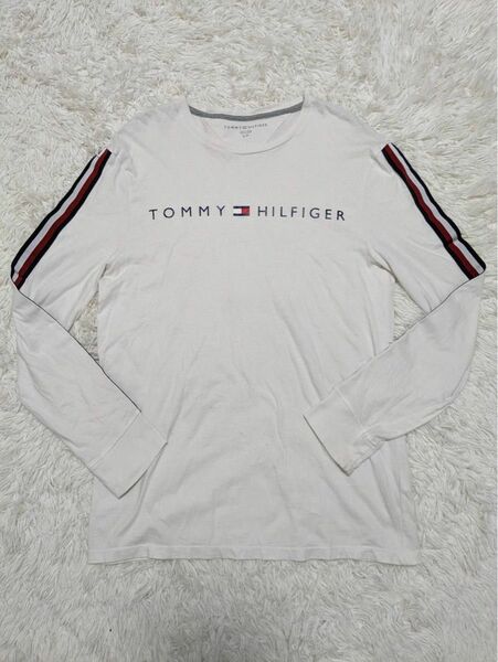 TOMMY HILFIGER 長袖　Tシャツ　ホワイト　ロゴT ブランドロゴ