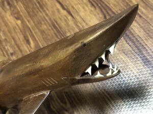 カピンガマランギ　木彫　サメ