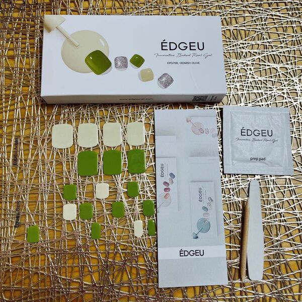 EDGEU★フットネイルシール 18枚