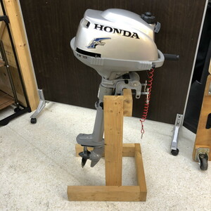 【店頭引き取り限定】　HONDA　ホンダ　船外機　BF2D ２馬力　４サイクル　４ストローク船外機　(N0824_5_30)