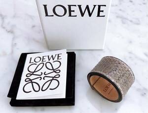 LOEWEロエベ　パイソン　バングル　ブレスレット♪