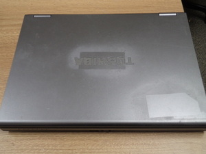 東芝　dynabook　Satellite 　L21　220C/W　　　PSL2122CWU71G3　　ジャンク　CPU不明