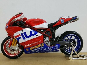 ■Maistoマイスト 1/18 DUCATI 999 RUBEN XAUSルベン・チャウス ドゥカティ レーシング大型スポーツバイク ミニカー