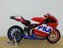 ■Maistoマイスト 1/18 DUCATI 999 RUBEN XAUSルベン・チャウス ドゥカティ レーシング大型スポーツバイク ミニカー_画像4