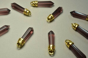 天然石 ペンダントトップ 1個 ジェイド クリアパープル しずく 金 金具付 32mm パワーストーン ピアス イヤリング ビーズクラブ