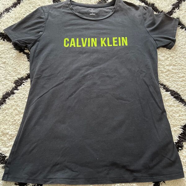 Calvin Klein Tシャツ